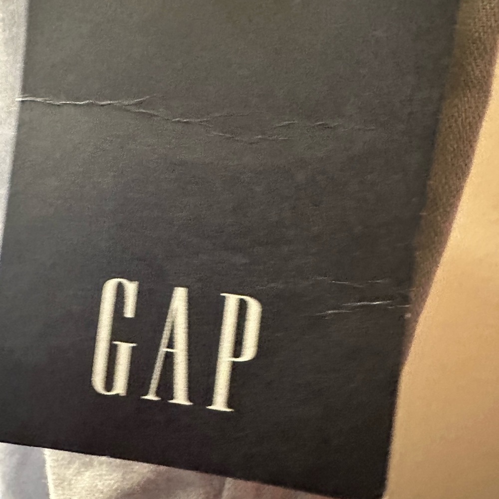Gap pant, NWT. Elastic waist and ankle - Picture 3 of 5